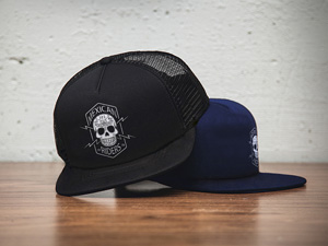 Cap Logo Mockup : Free PSD