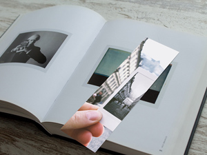 Bookmark Mockup – Free PSD